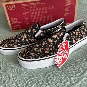 Brand new Vans slip ons “rose dreams black/white” NWT!